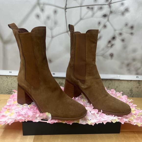 Steve Madden Shoes - Steve Madden Women's Argent High Chelsea Booties Brown Suede Ankle Boots 9.5